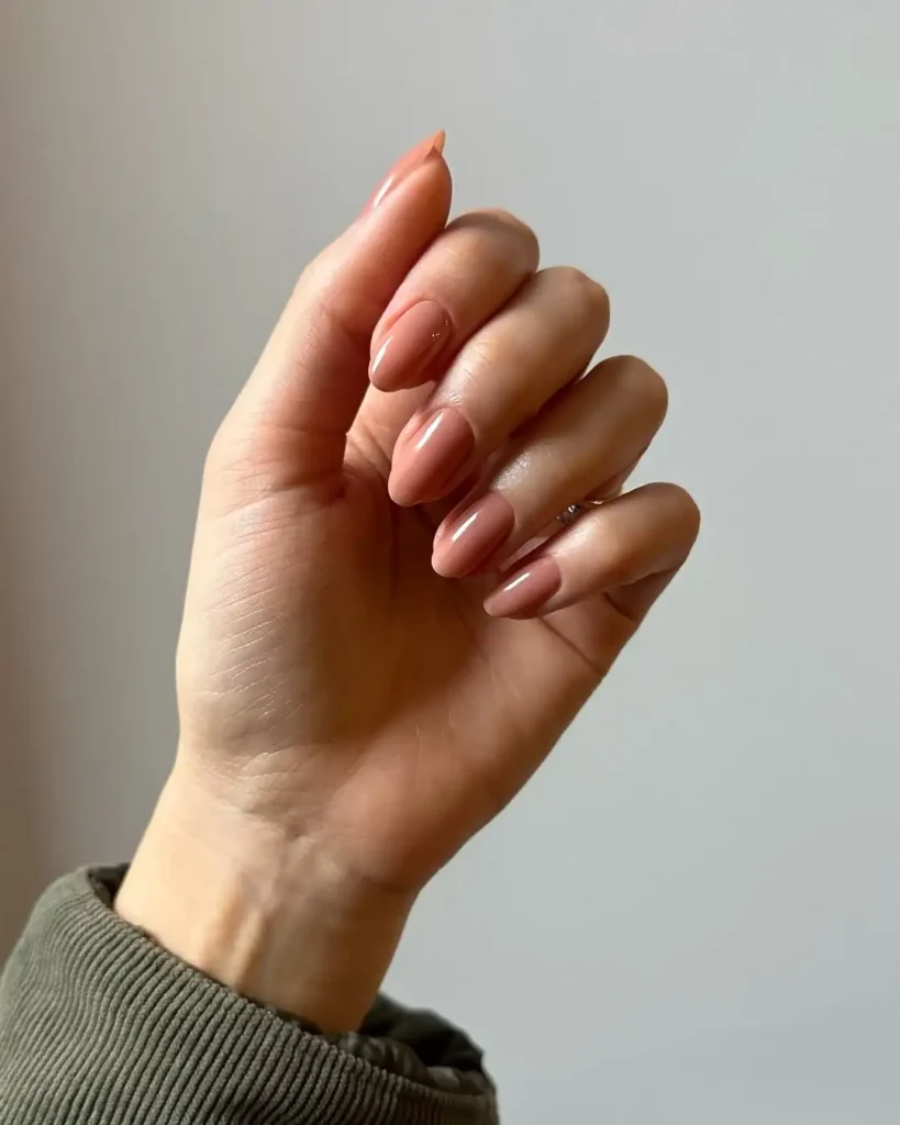 November Nail Aesthetic: 20+ Hot Designs For This Month 5 almond-shaped tips