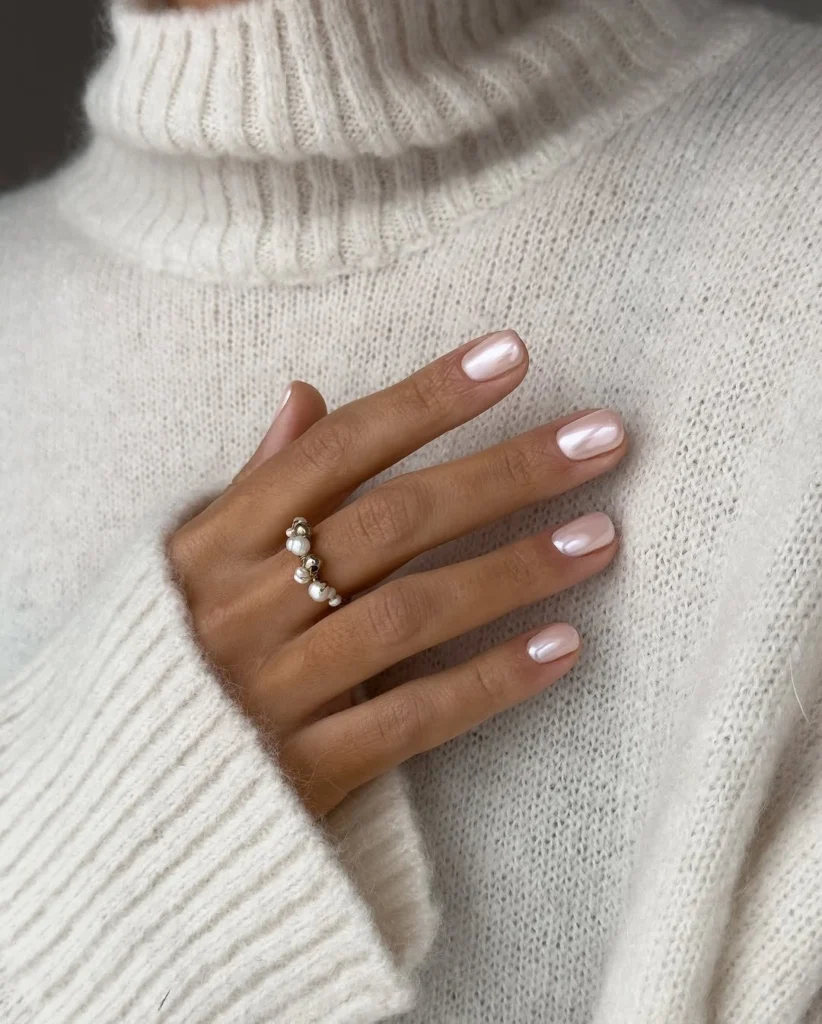 November Nail Aesthetic: 20+ Hot Designs For This Month 15 delicate light pink base