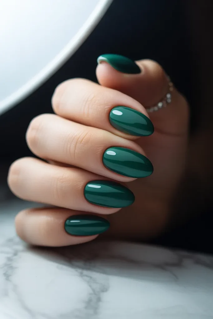 1 Classic Emerald Green Glossy Nails