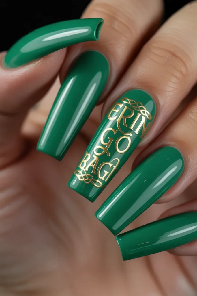 17. Irish Nails Kneecap — Green Statement Nails
