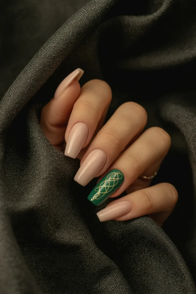 21. Celtic Knot Accent Nail