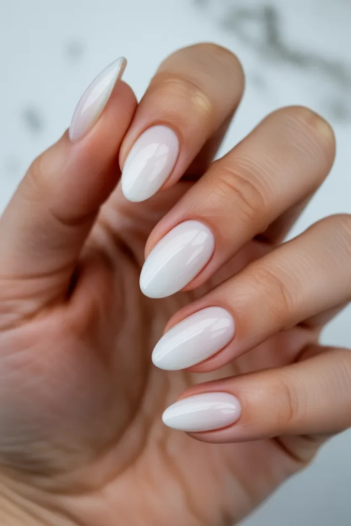 02 Simple White Short Almond Nails