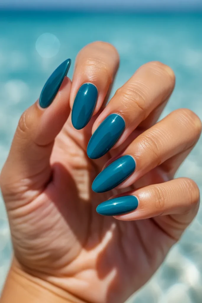 10 Teal Green Short Almond Nails