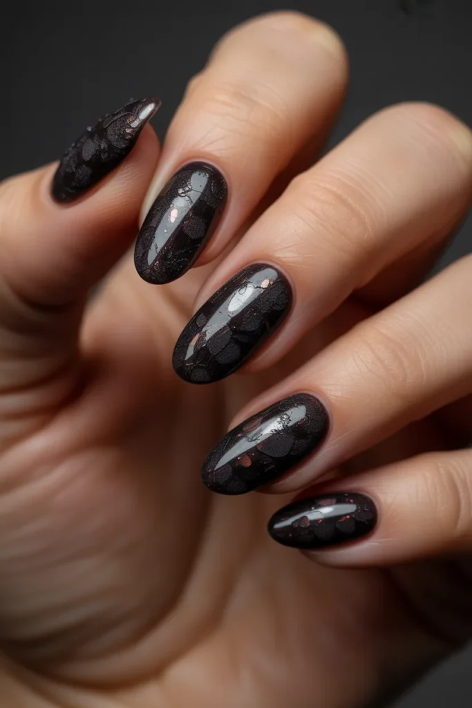 11 Black Velvet Glitter Nails