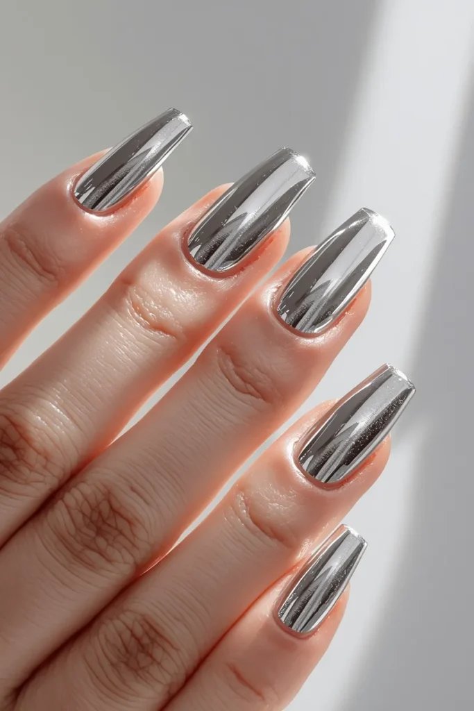 14. Silver Mirror Chrome Nails That Feel Like Wearable Jewelry for Spring