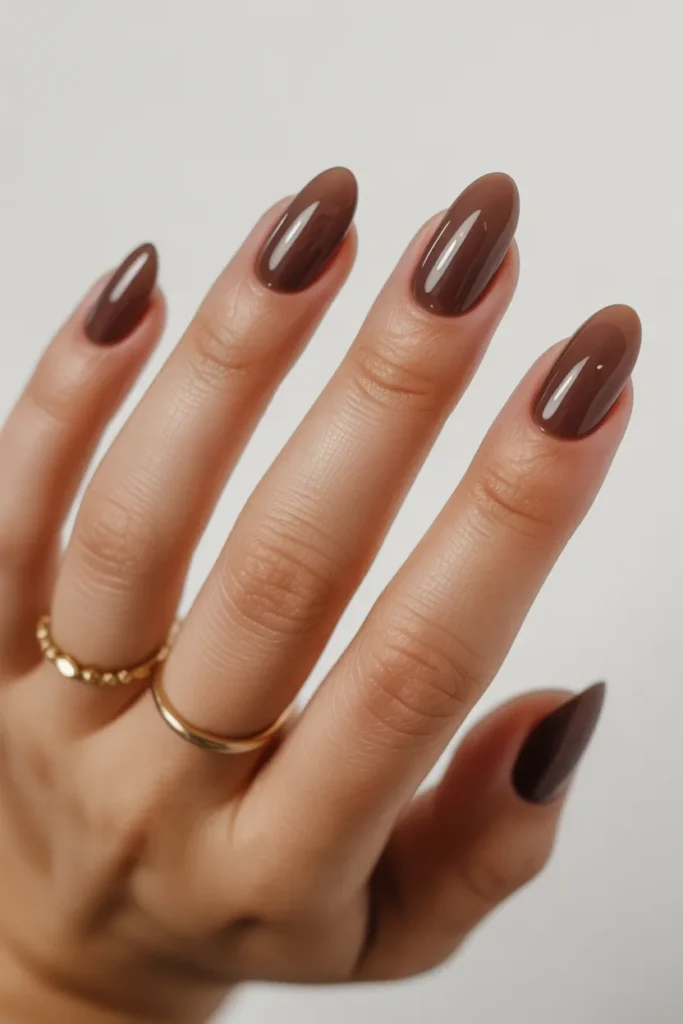 18. Short Summer Nails 2026 — The Quiet Luxury Manicure