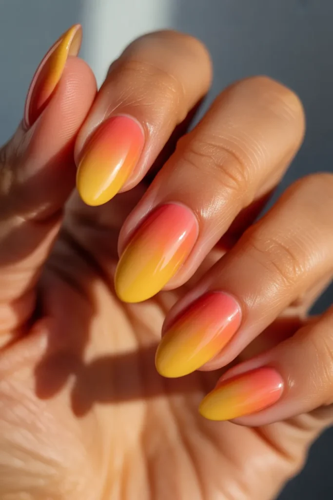 24 Sunset Ombre Short Almond Nails