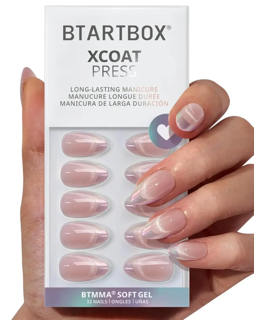 Summer Almond Nails 21 20.Cat Eye Chrome French Tip